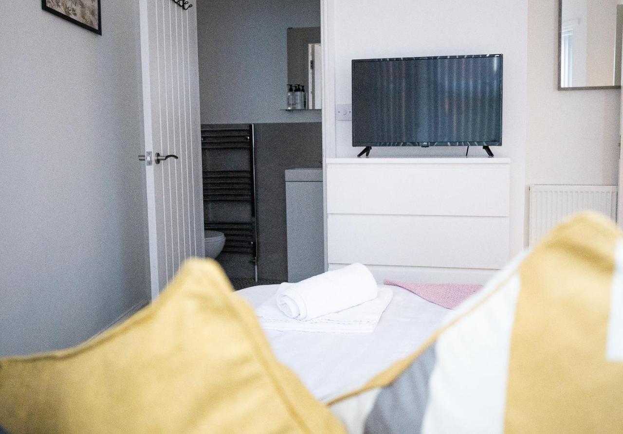 Elmo River Studios - 6 En-Suites In Wallasey - Easy Parking - Short And Long Stays Welcome Exterior foto